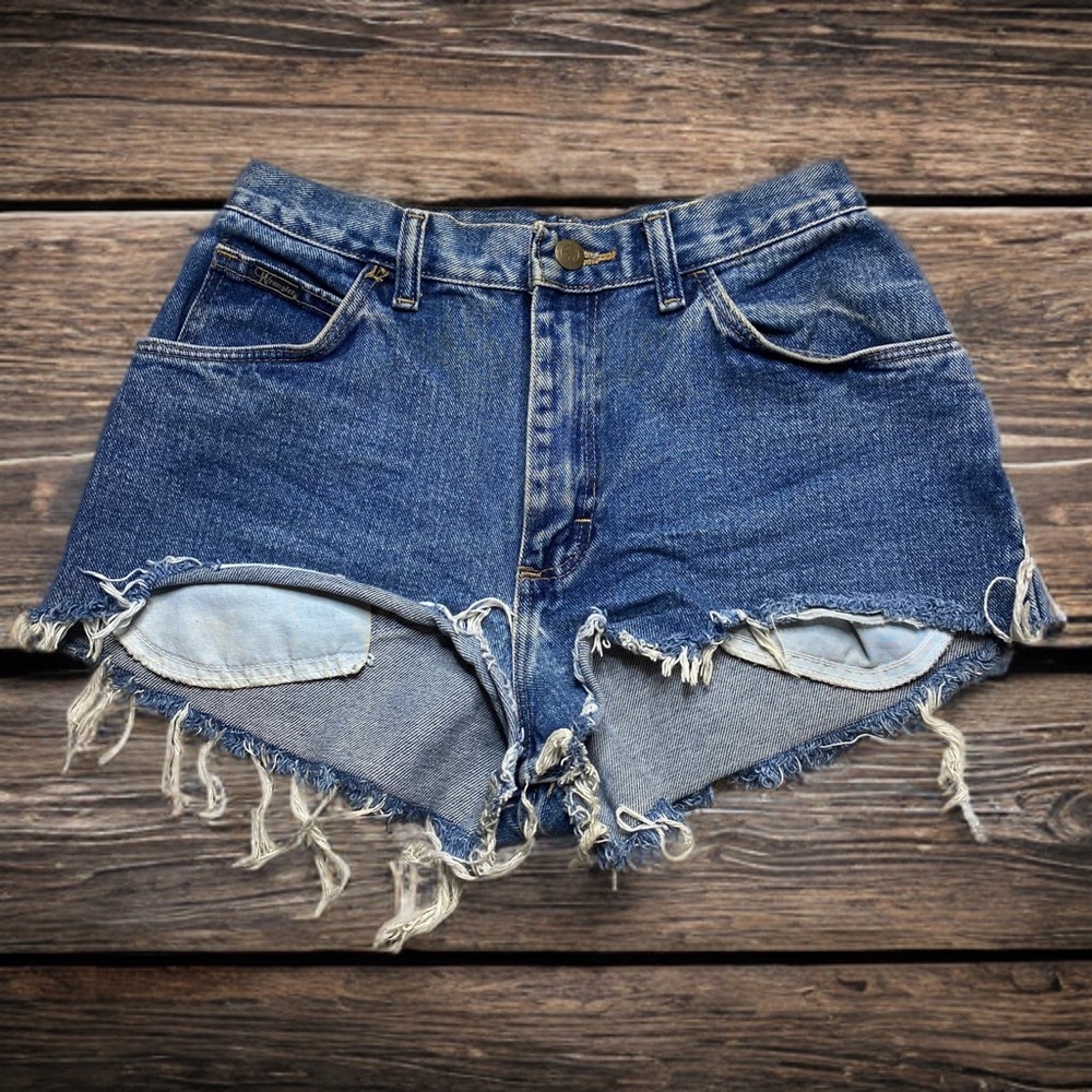 Vintage Wrangler Cut-Off Jean Shorts